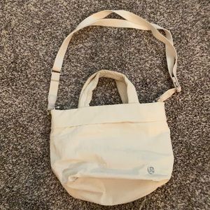 LULULEMON MICRO BAG (never used)